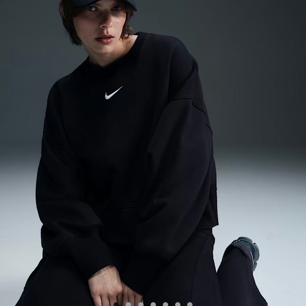 Nike Black Crewneck Sweater NEW